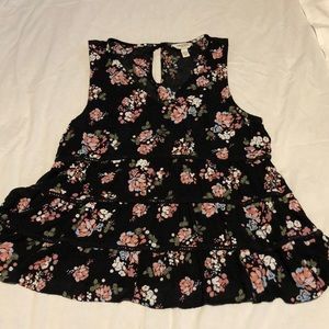 Black floral sleeveless top, juniors large